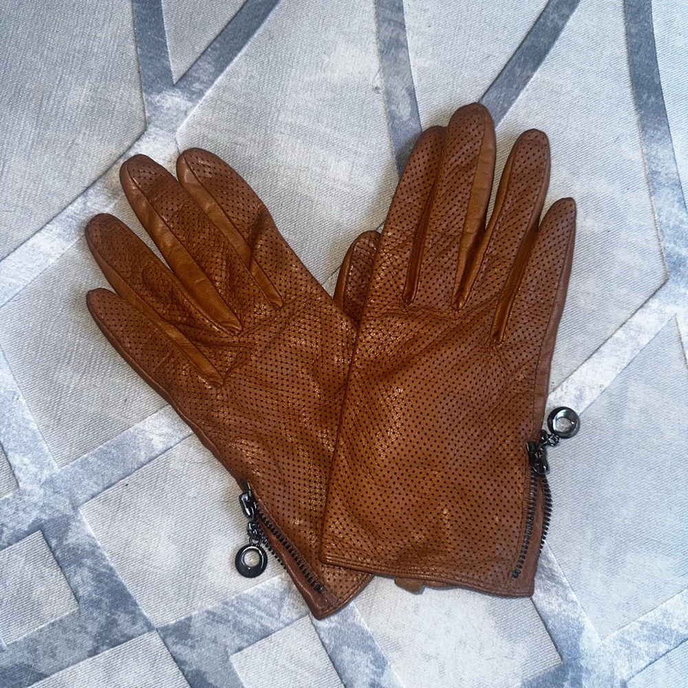 New glows Genuine leather